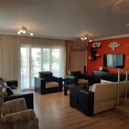 Central Duplex With Garden In * Cesme