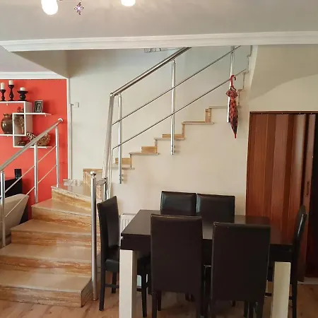 Apartment Central Duplex With Garden In *